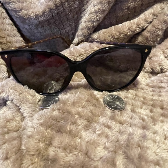 Louis Vuitton First Square Sunglasses - Picture 14 of 14